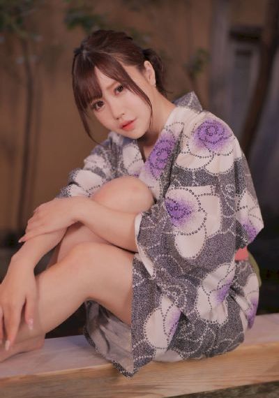 《穿长筒袜的有夫之妇》_BD韩语完整视频观看