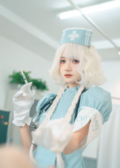 一边摸一边亲_蓝光在线播放