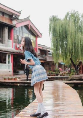 制服下裸航空2中文_BD高清欧美在线观看